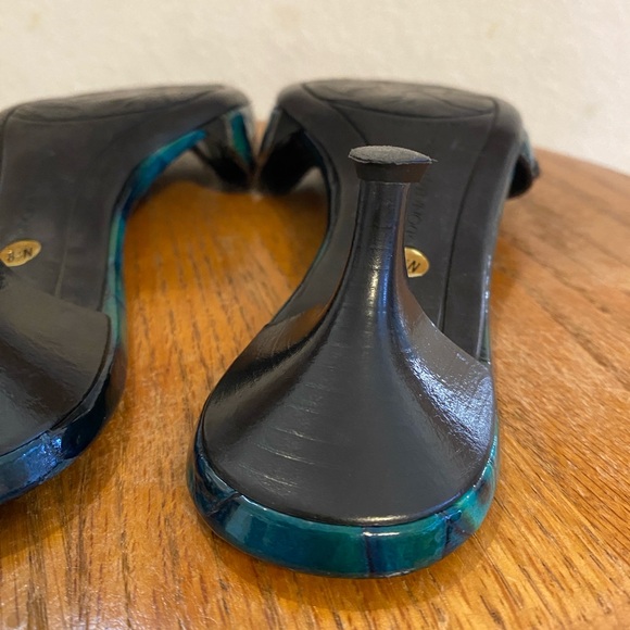 Donald J. Pliner Kazia Snakeskin Kitten Heel Buckle Sandal,TURQUOISE/BLK,S8 1/2N - Picture 11 of 13